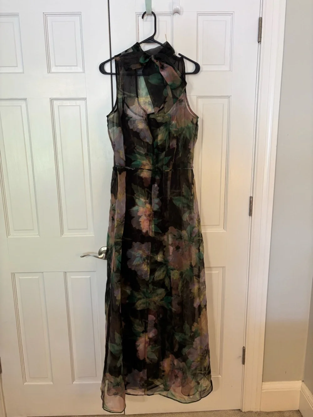 julia jordan Black Sheer Floral Maxi Dress with Green and Pink Accents - Picture 5 of 10